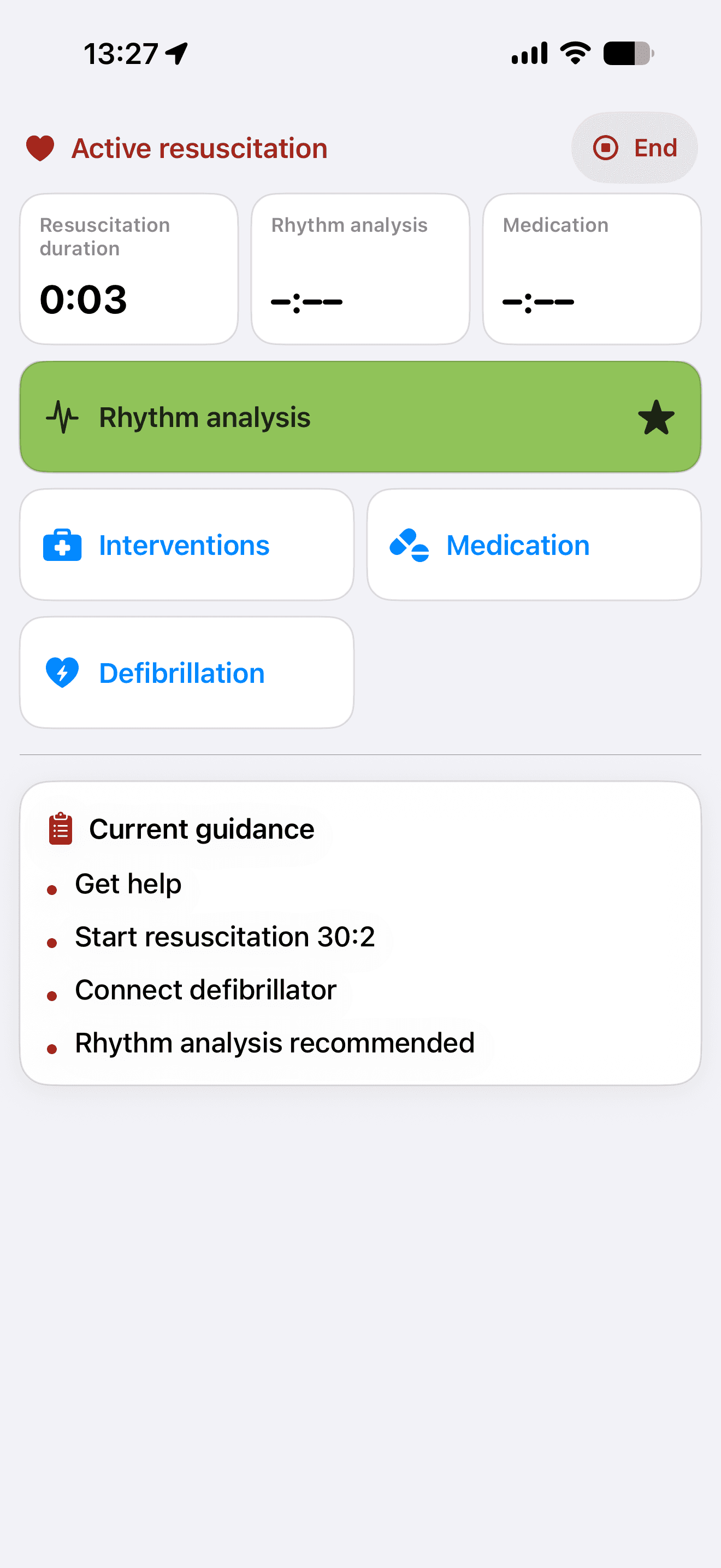 Hands On Heart active resuscitation learning screen showing timing, rhythm analysis, interventions, medication, and current guidance